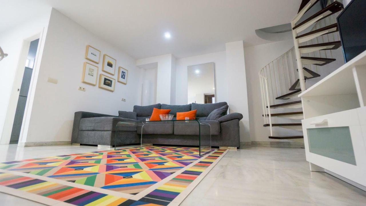 Rentalsevilla Espacioso Duplex En La Puerta Real Exterior photo