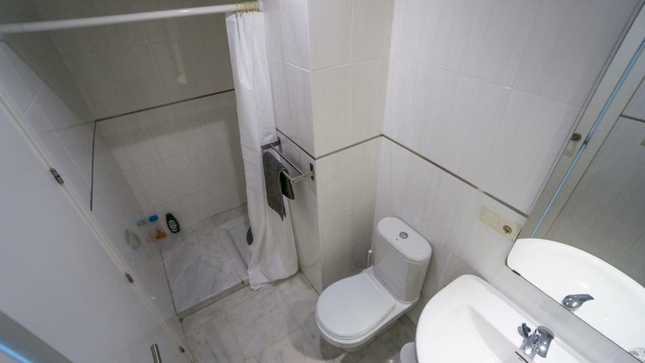 Rentalsevilla Espacioso Duplex En La Puerta Real Exterior photo