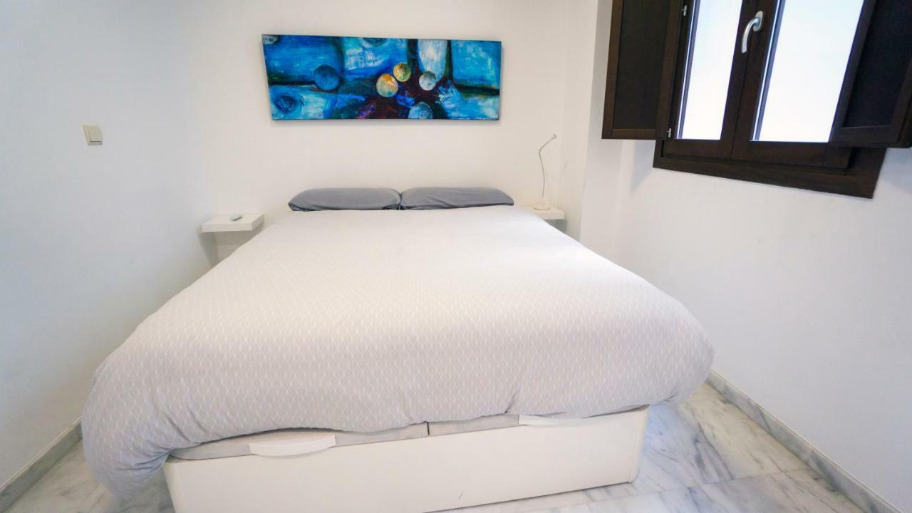 Rentalsevilla Espacioso Duplex En La Puerta Real Exterior photo
