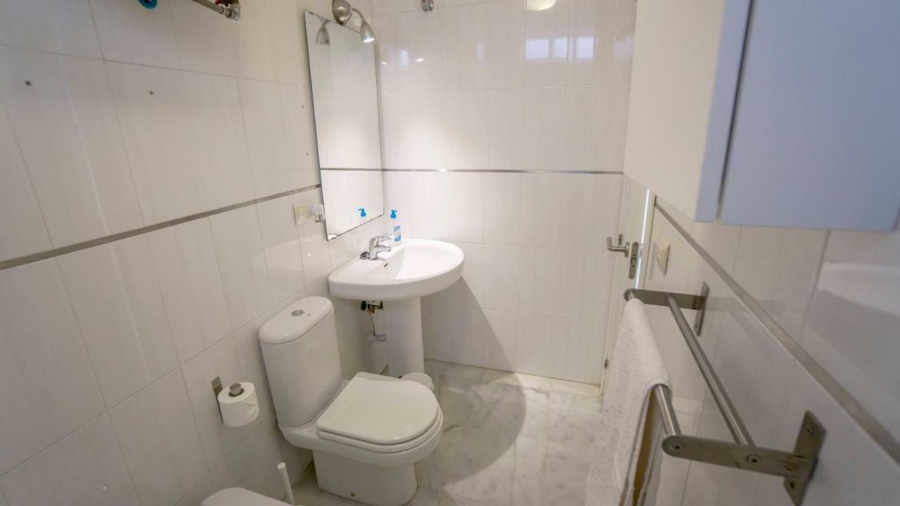 Rentalsevilla Espacioso Duplex En La Puerta Real Exterior photo